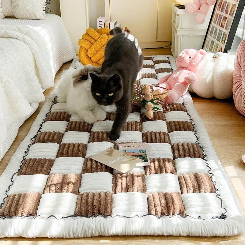 Cream-coloured Large Plaid Square Fuzzy Pet Mat Bed Couch Cover