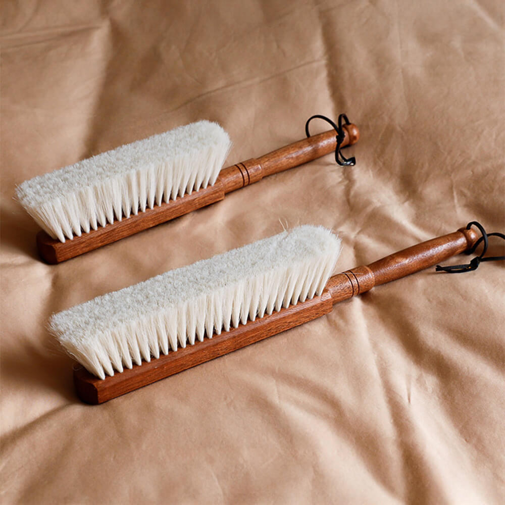 Sandalwood Handle Wool Bristle Multifunctional Dust Cleaning Brush