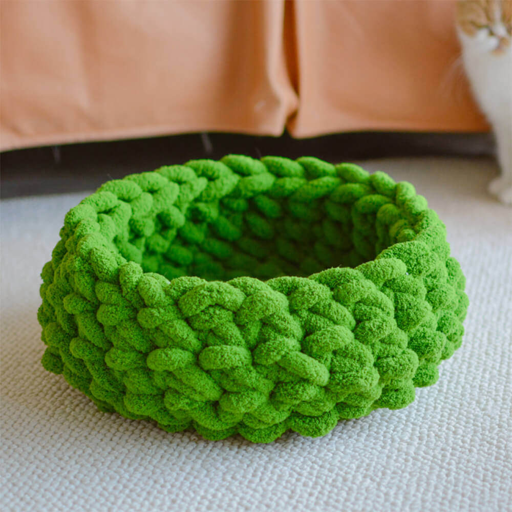 Chunky Handwoven Cosy Breathable Round Cat Nest Bed