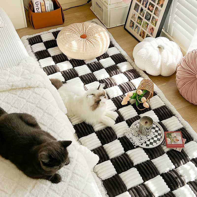 Cream-coloured Large Plaid Square Fuzzy Pet Mat Bed Couch Cover