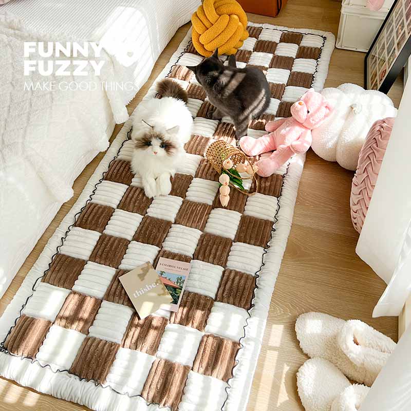 Cream-coloured Large Plaid Square Fuzzy Pet Mat Bed Couch Cover